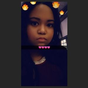 Meet your Posher, Kayla